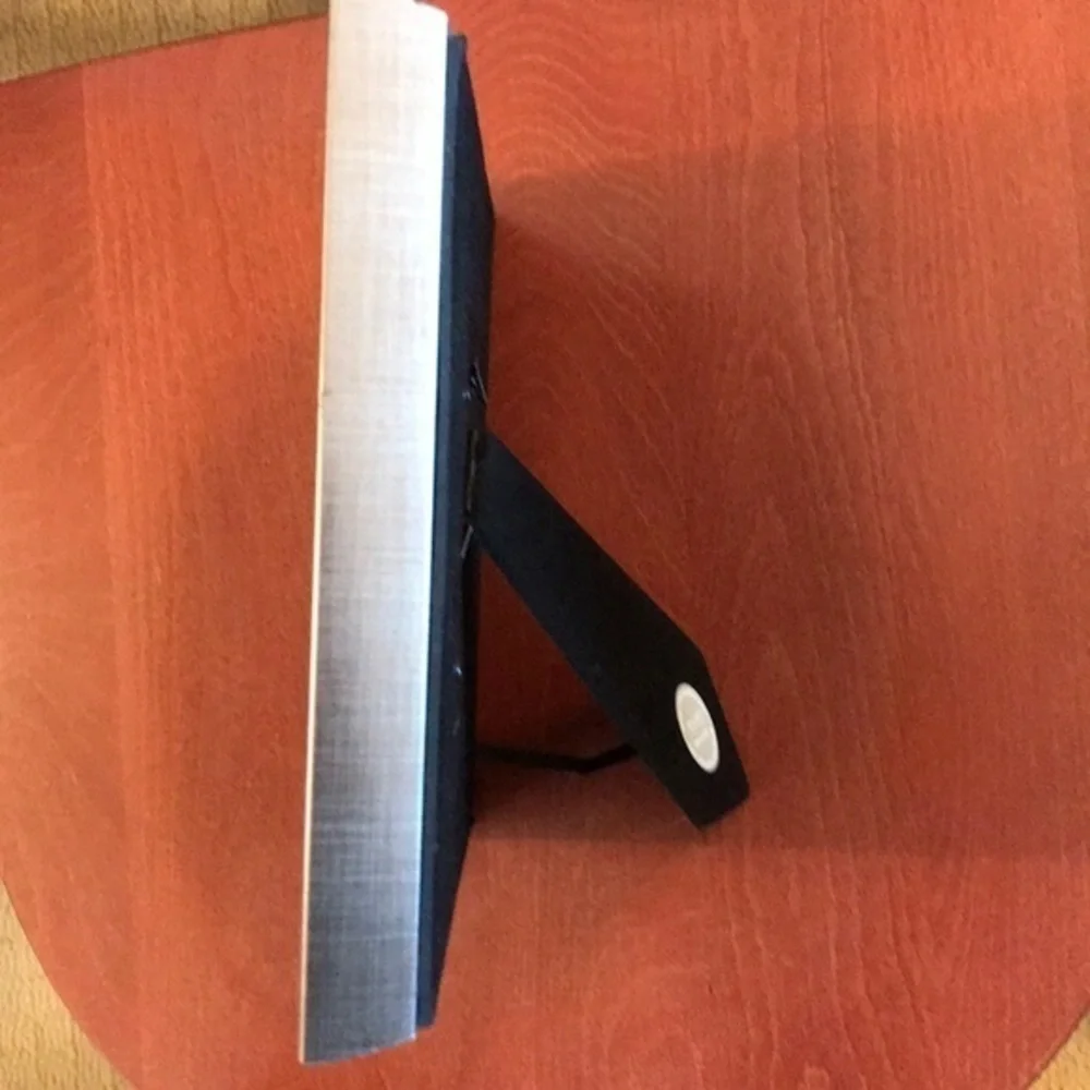 Environmentally friendly picture frame- sustainable and eco-friendly